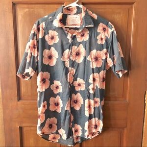 acacia men’s aloha shirt in hibiscus size XL